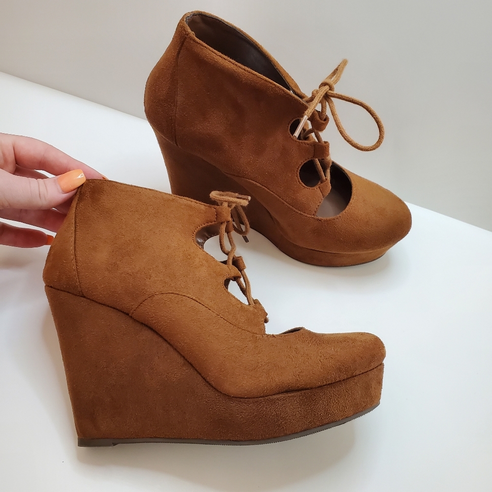 Y•Not? Camel Lace Up Platform Wedge Sz 8.5 - Picture 14 of 14